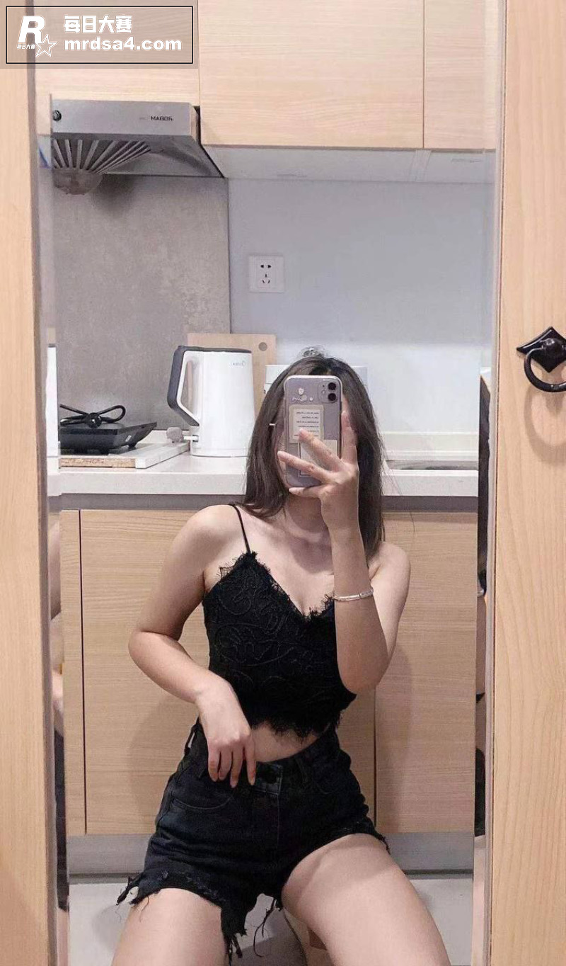 广东深圳反差眼镜妹 相关图片7