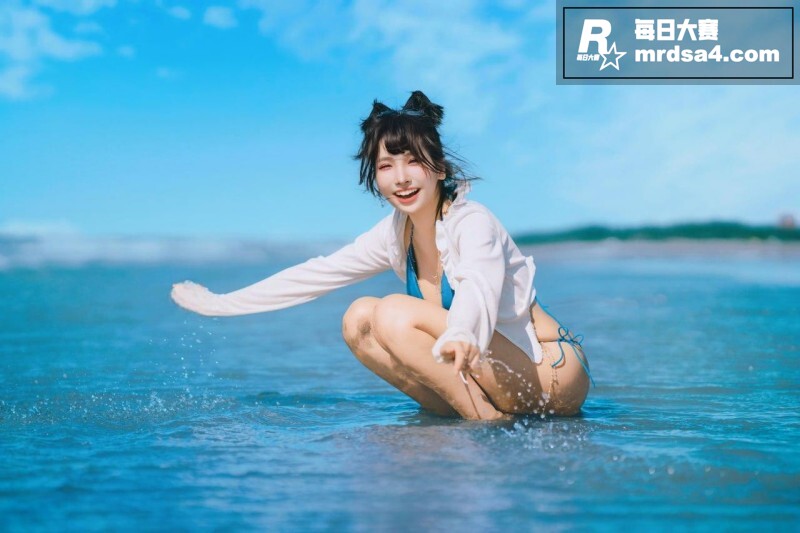 高颜值清纯少女 萨慕相关图片1