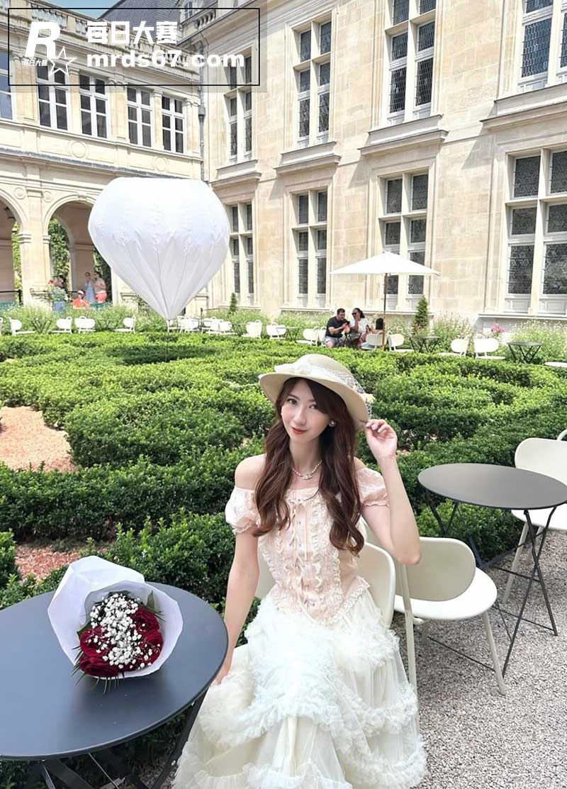 IG高颜值网红 黎美相关图片8
