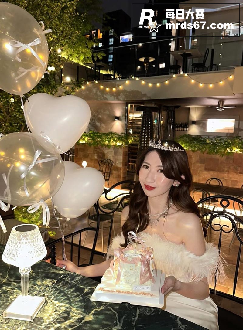 IG高颜值网红 黎美相关图片10