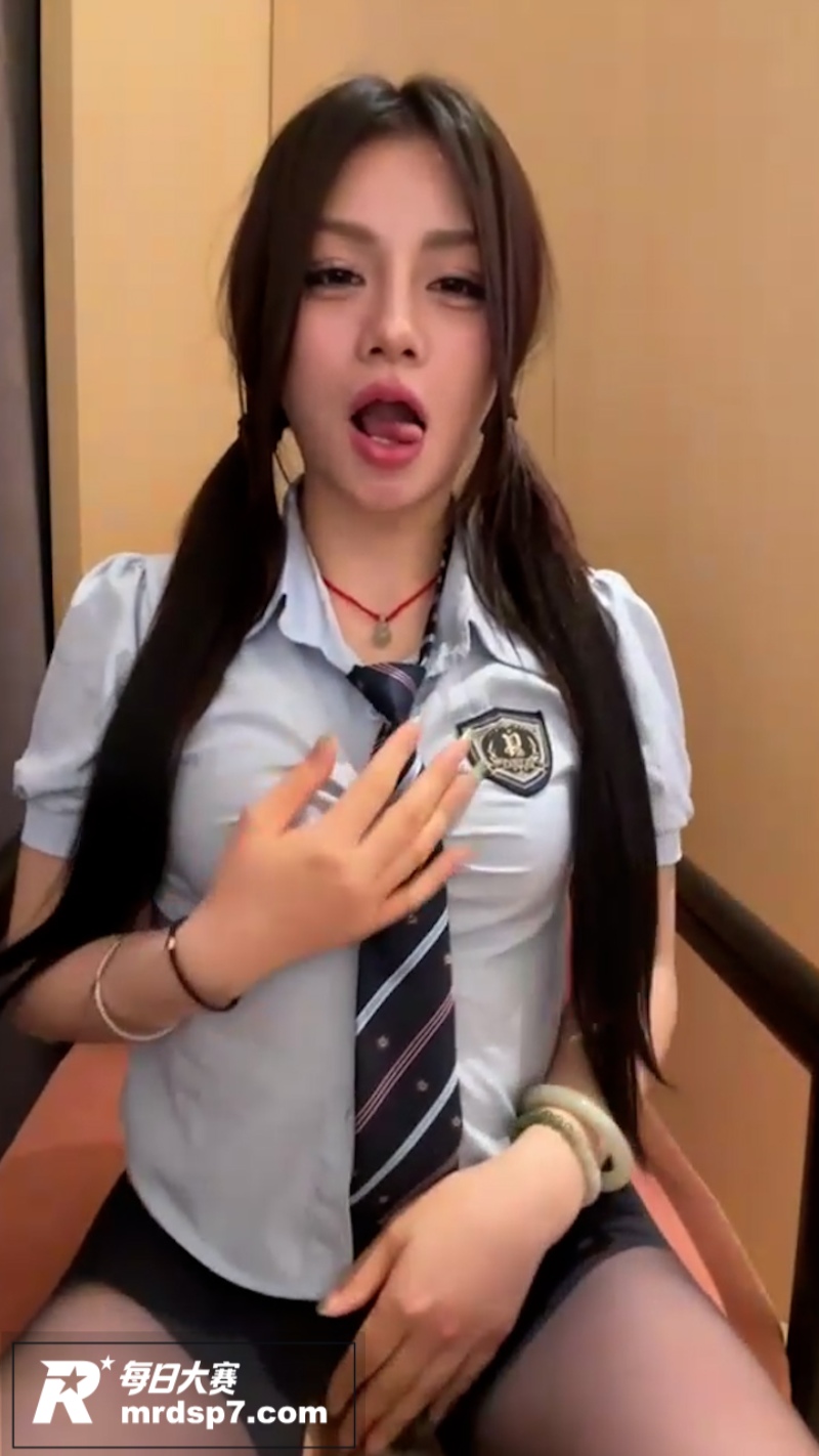 ST站高颜值反差女神相关图片7