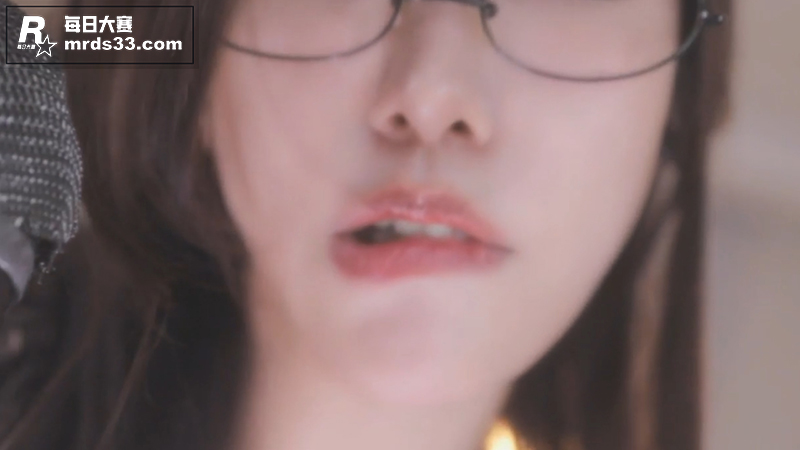 ASMR纯欲眼镜娘主相关图片5