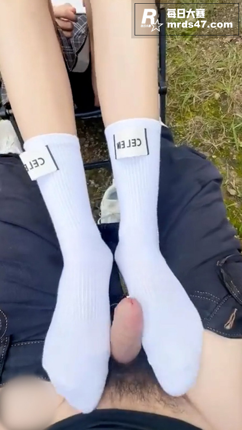海角社区 长腿女儿丽相关图片5