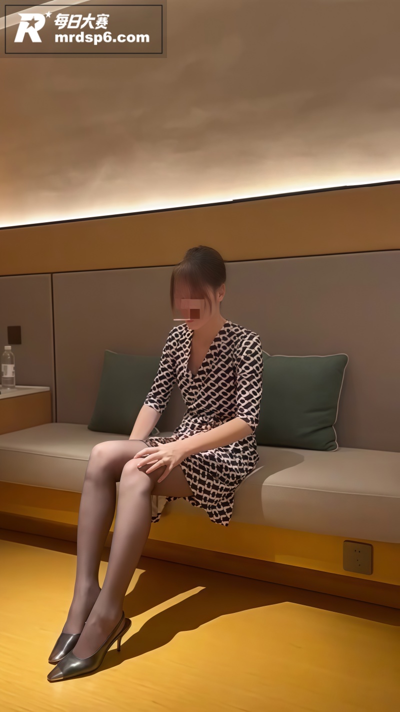 推特淫妻原创博主 翘相关图片2