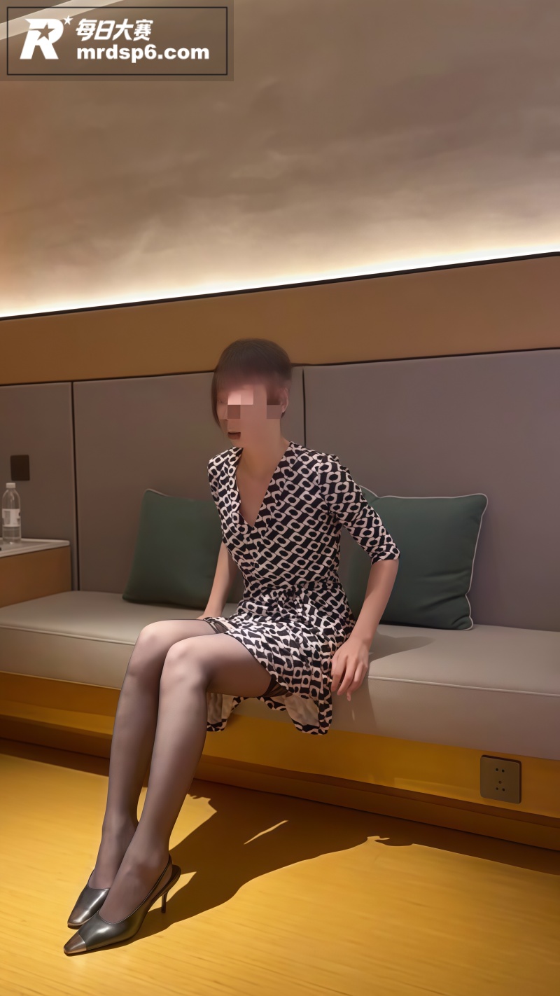 推特淫妻原创博主 翘相关图片3