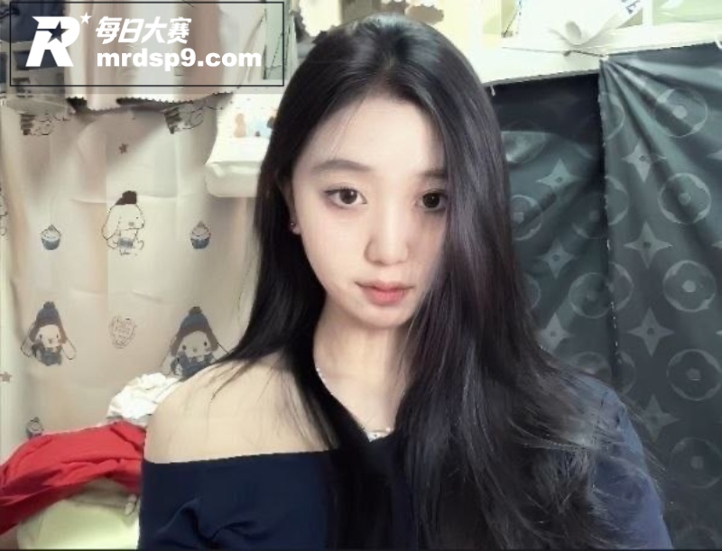 厦门大学翘臀妹樊娜 相关图片1