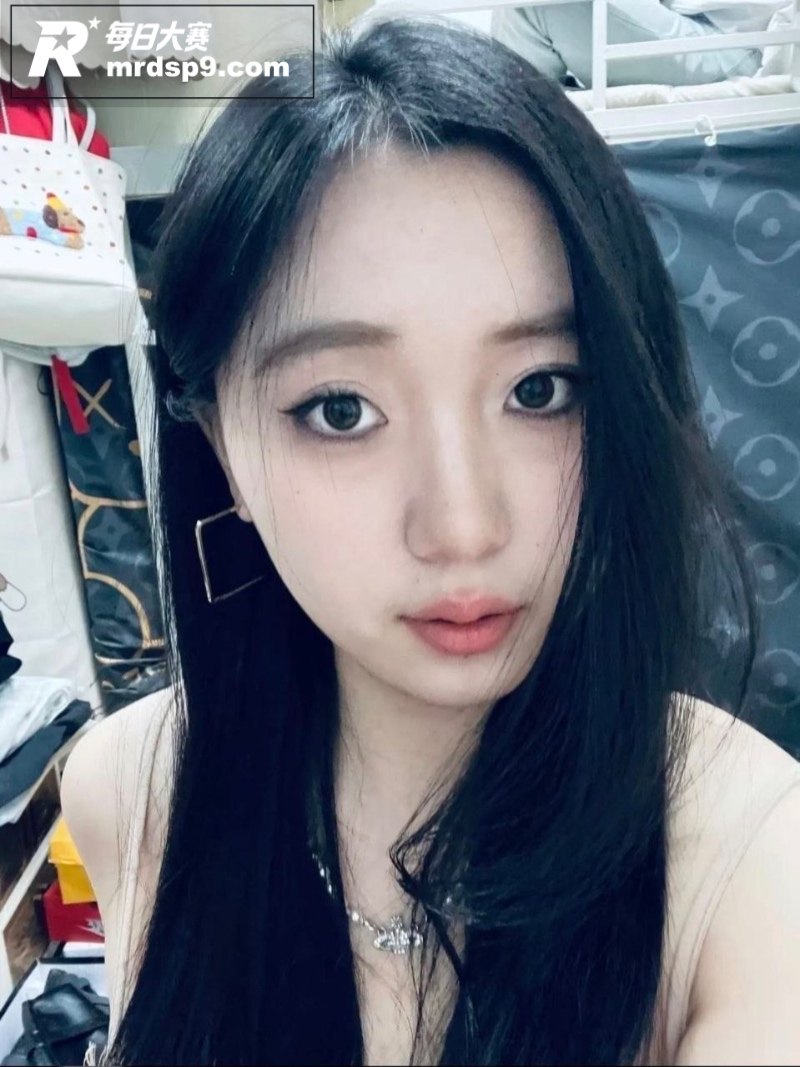 厦门大学翘臀妹樊娜 相关图片2