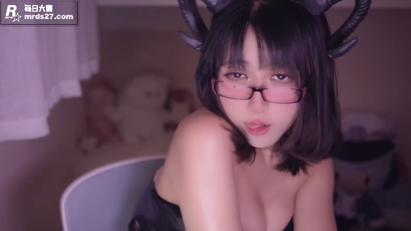 ASMR御姐声控女神相关图片1