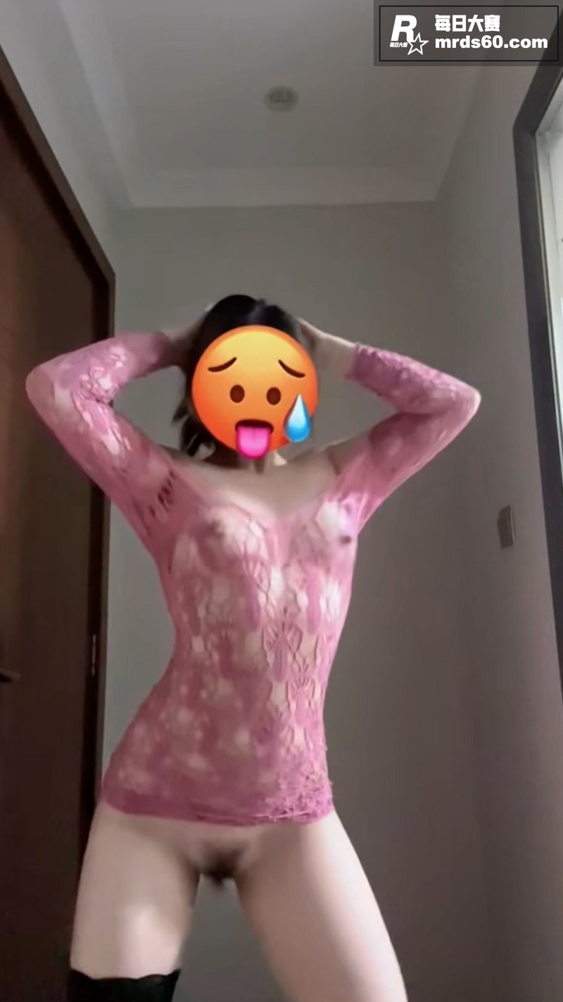 推特萝莉福利姬 刚子相关图片2