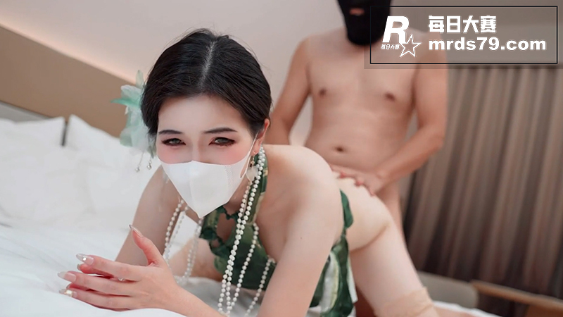 推特极品尤物 狐不妖相关图片8