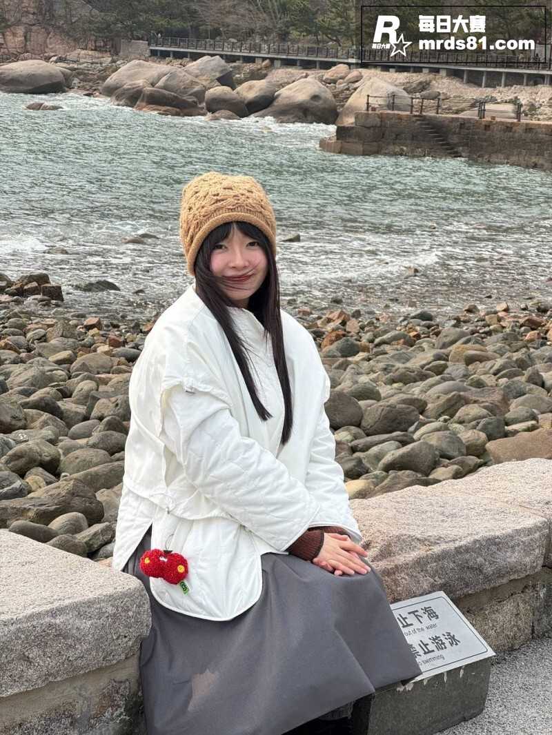 山东青岛高颜值嫩妹不相关图片2