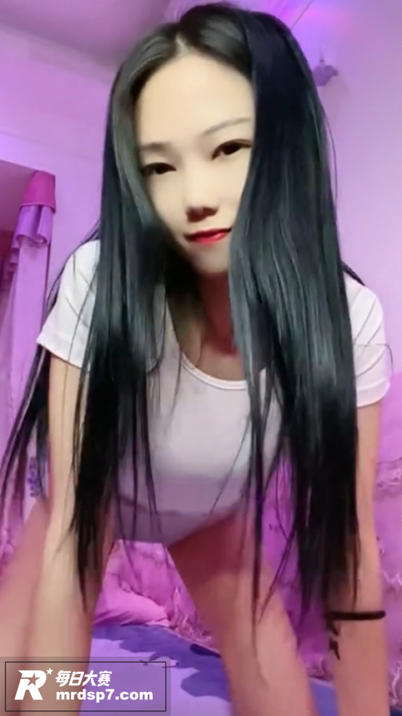 快手高颜值少妇 燕儿相关图片4