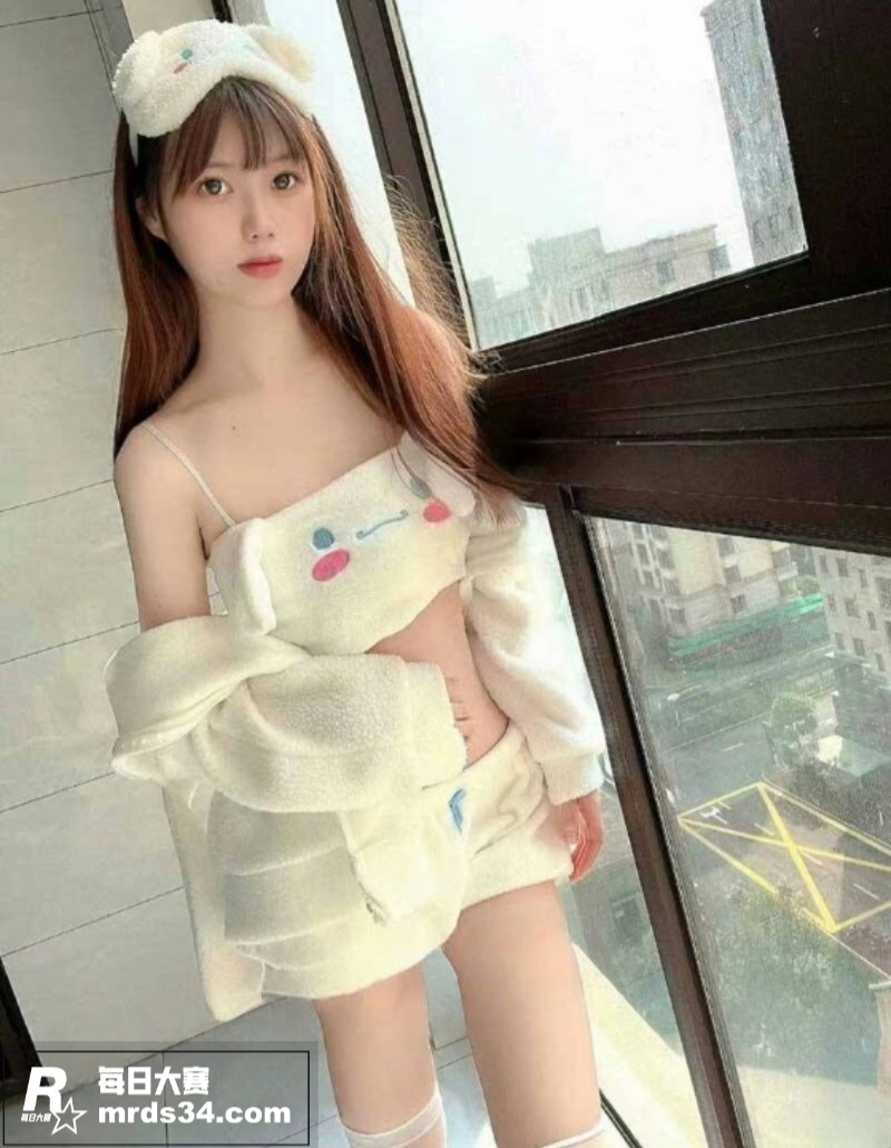 成都东软学院反差学妹相关图片1