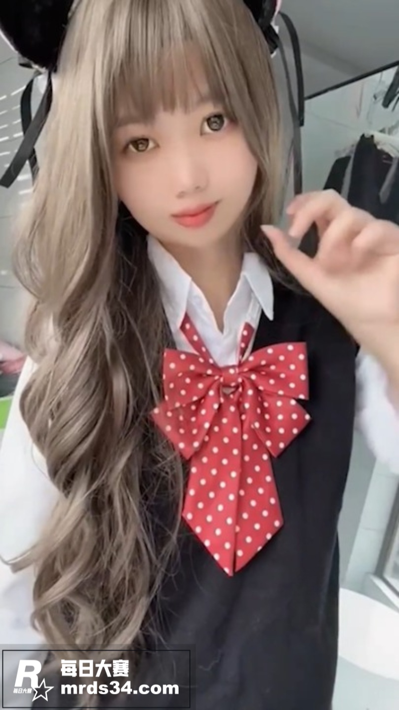 成都东软学院反差学妹相关图片8