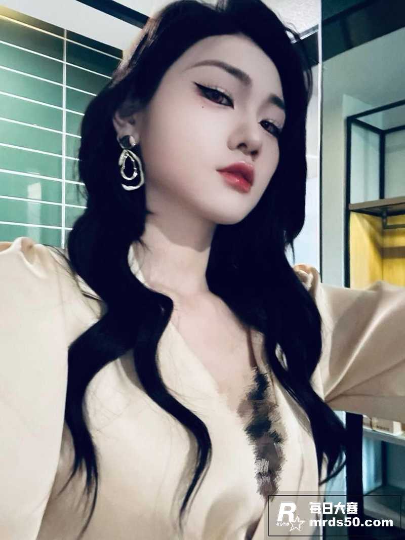 高颜值极品少妇 御姐相关图片3