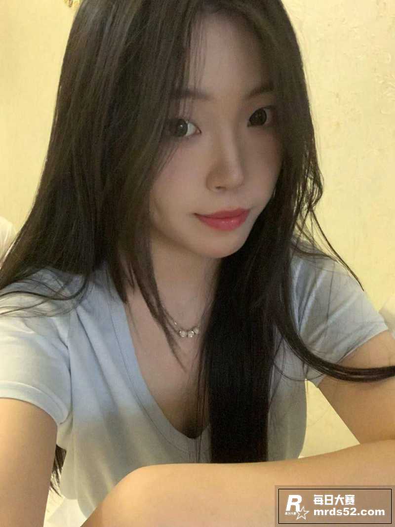 极品女大学生 王晓晓相关图片1