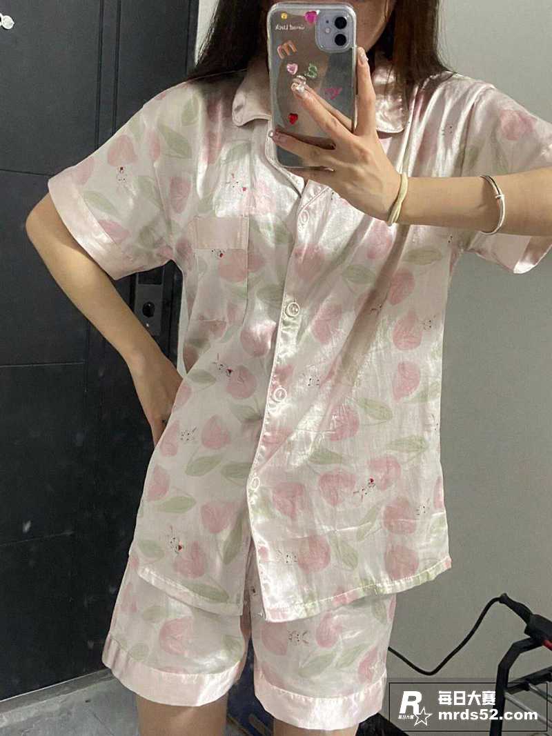 极品女大学生 王晓晓相关图片3