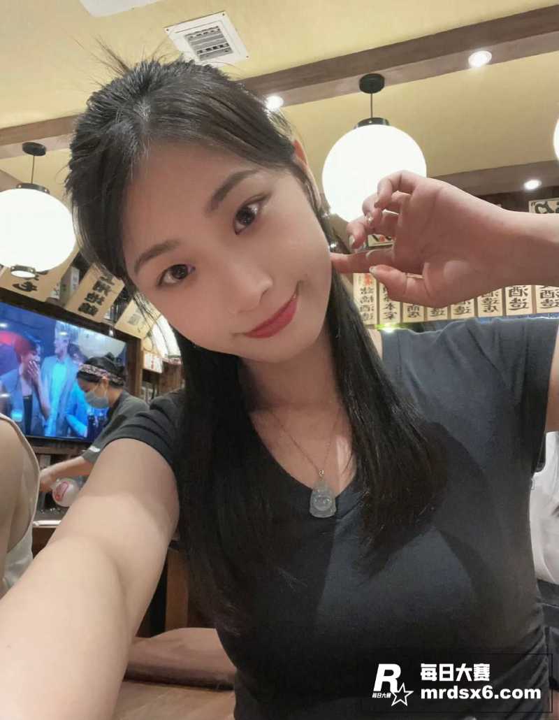 青岛母狗人妻 辛可可相关图片9