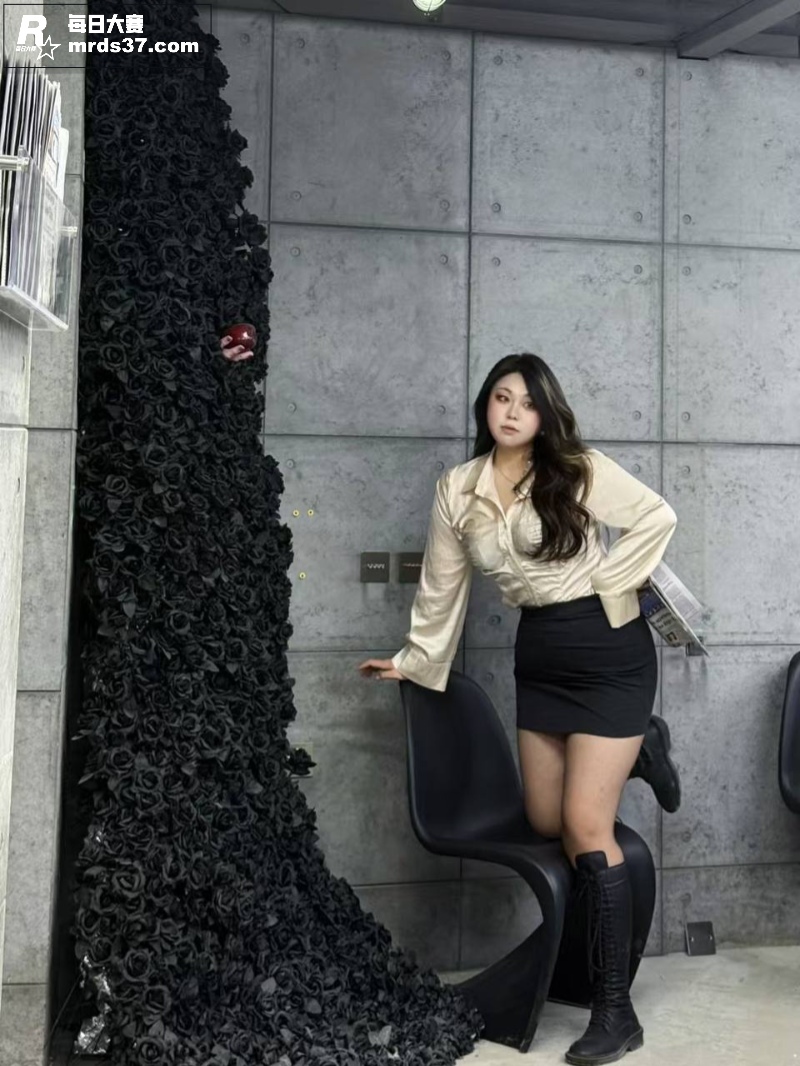 辽宁阜新巨乳肥臀骚母相关图片10