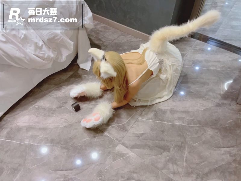 咕咕精 cos猫娘黄相关图片1