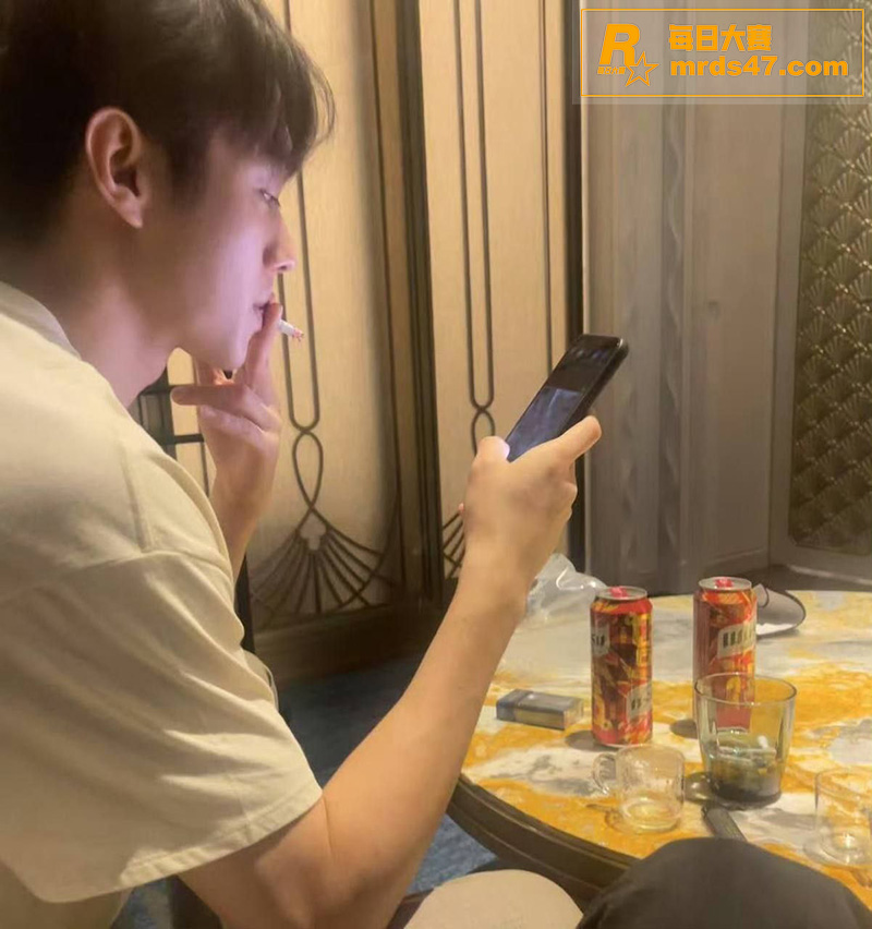 顶流小鲜肉演员 许凯相关图片17