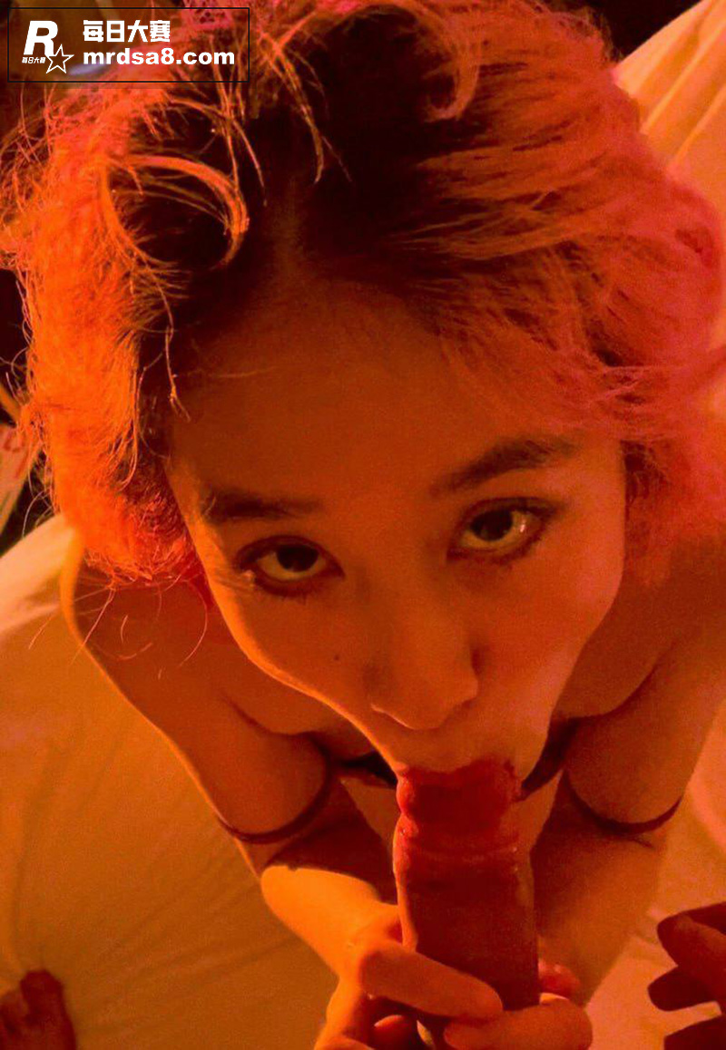 赛友投稿和性瘾母狗女相关图片1