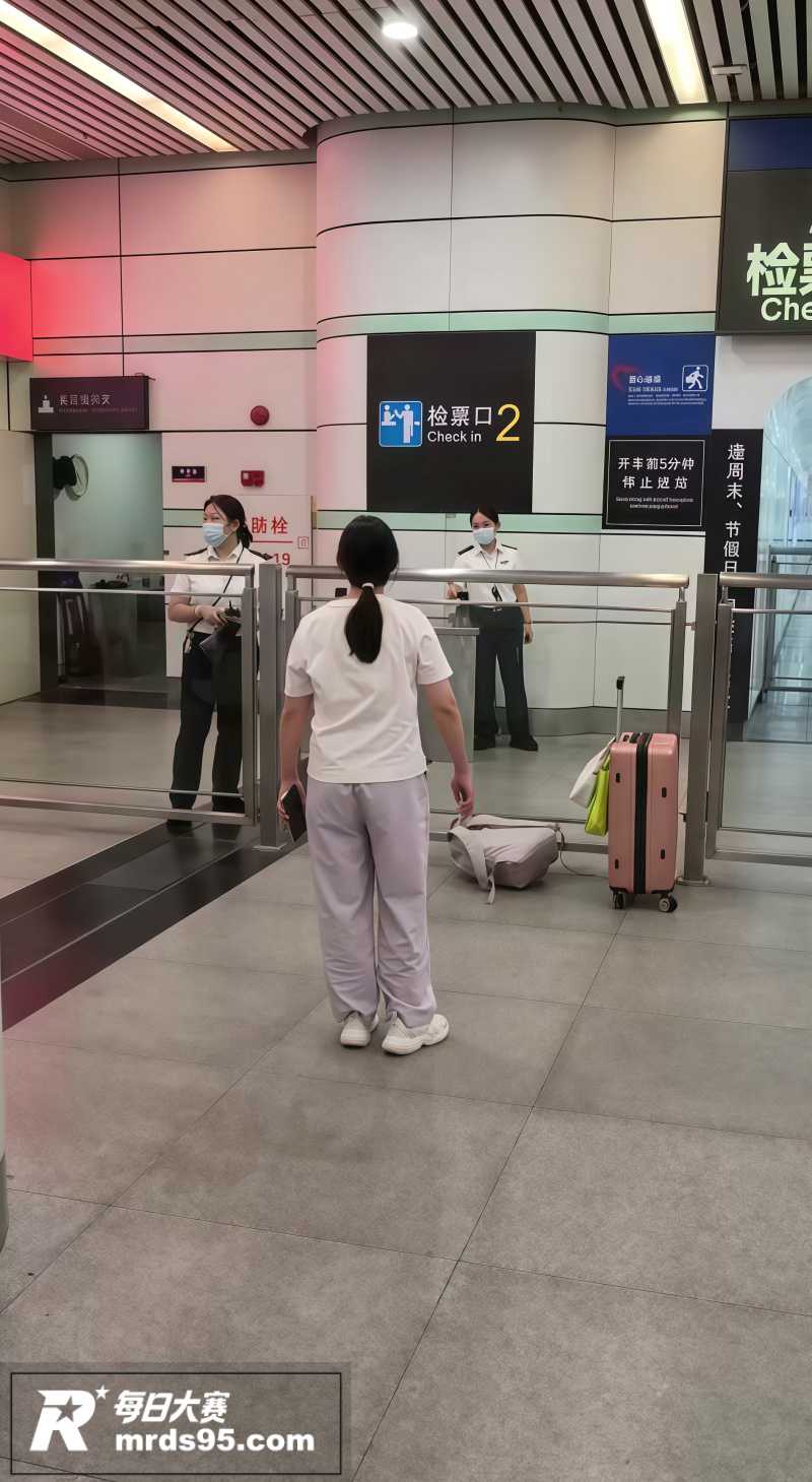 广州东站小仙女未赶上相关图片4