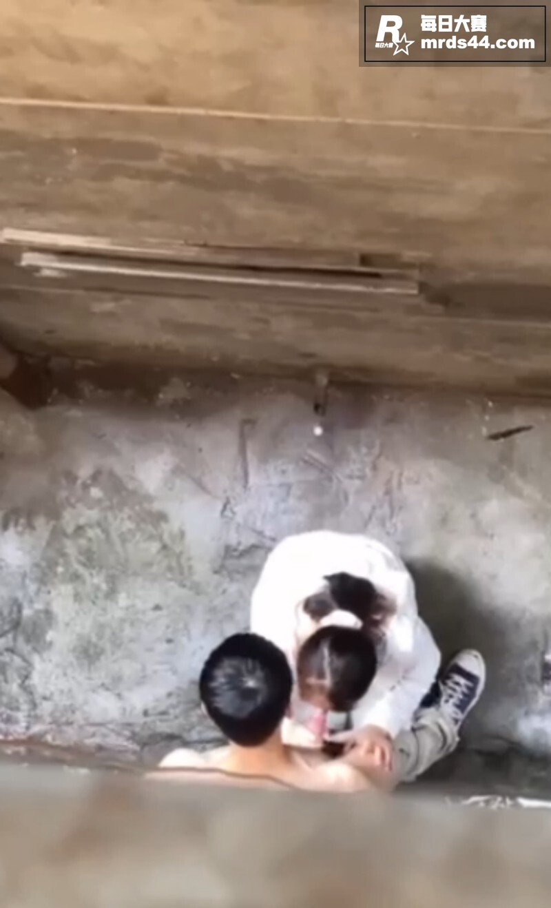 玩的就是刺激！年轻小相关图片1