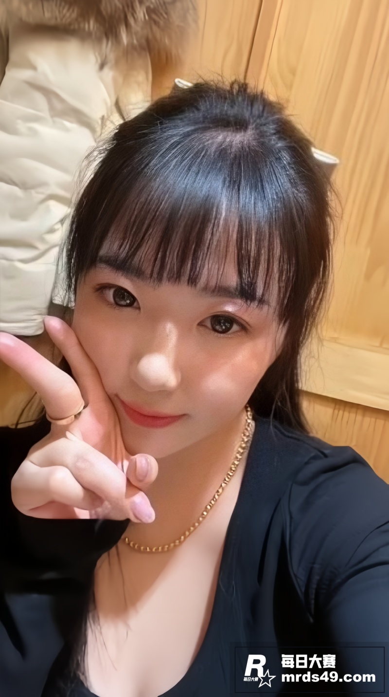 反差巨乳少妇人妻 曹相关图片3