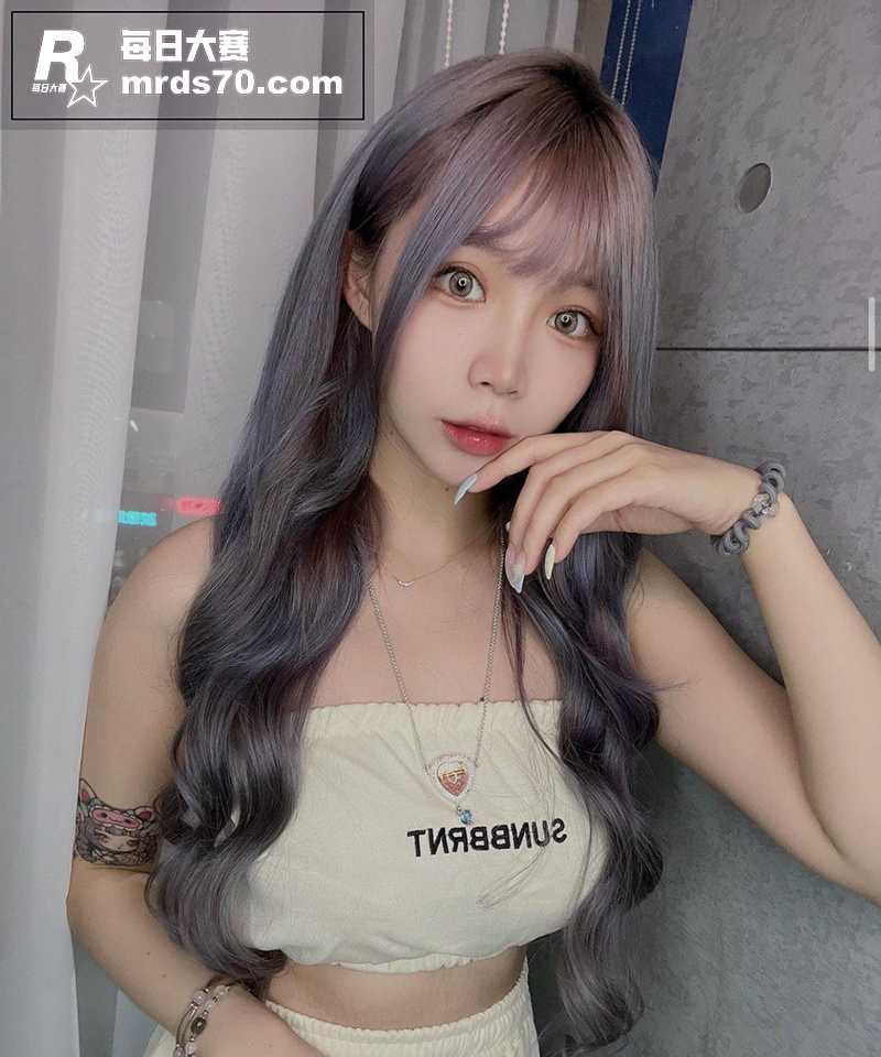 高颜值美少女与男友下相关图片4