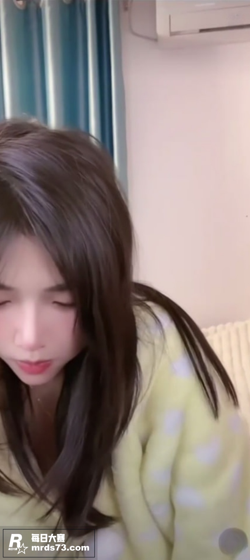 抖音快手网红闪现走光相关图片9