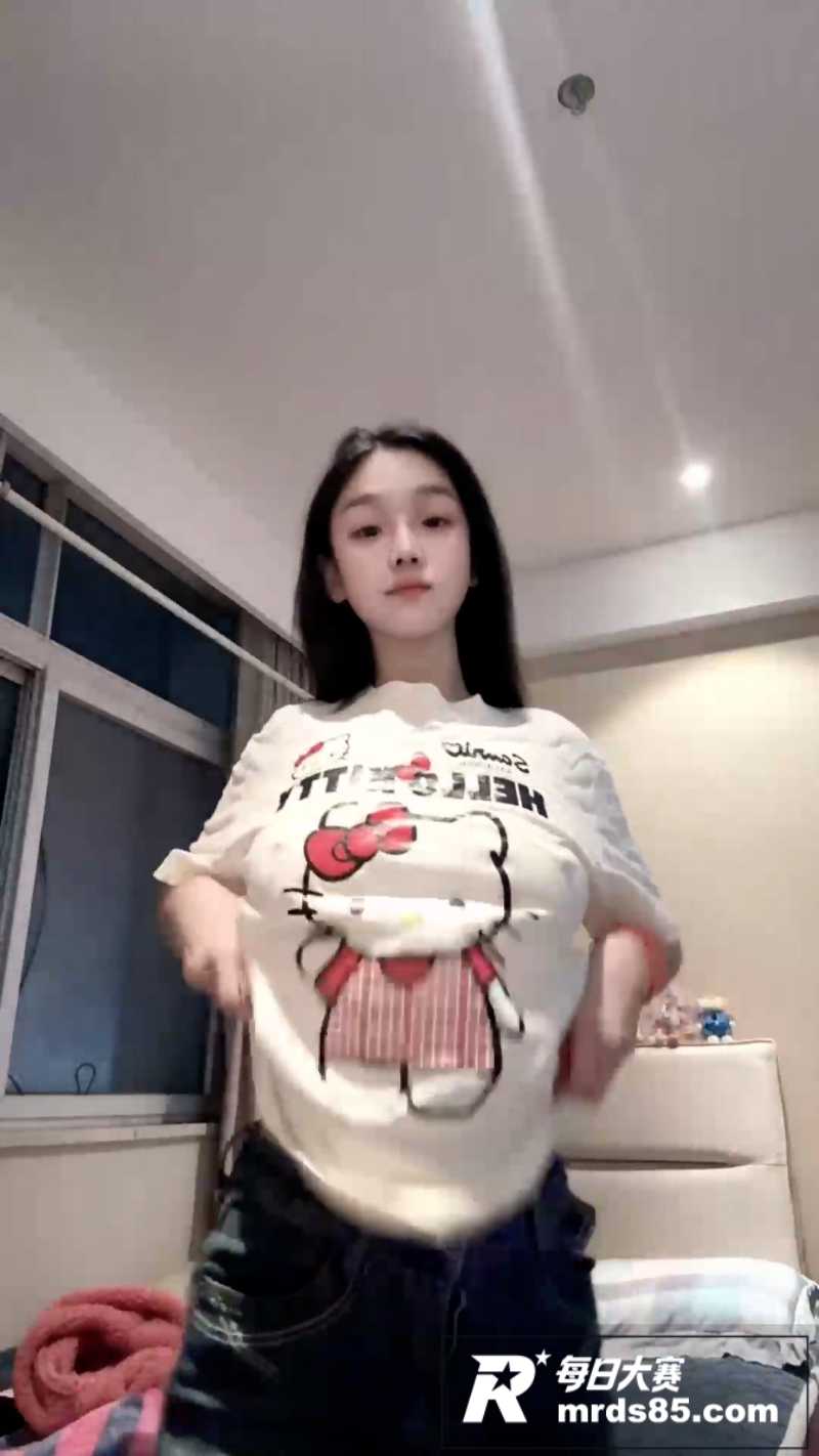 抖音高颜值网红 欣欣相关图片5