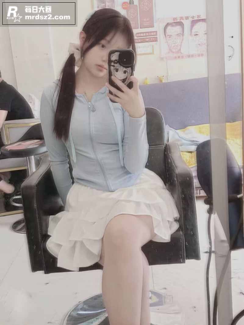 广东揭阳反差学生妹 相关图片3