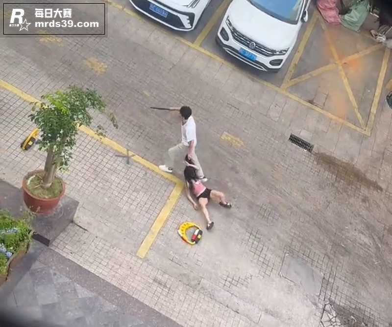 网传吃瓜 网友拍摄一相关图片6