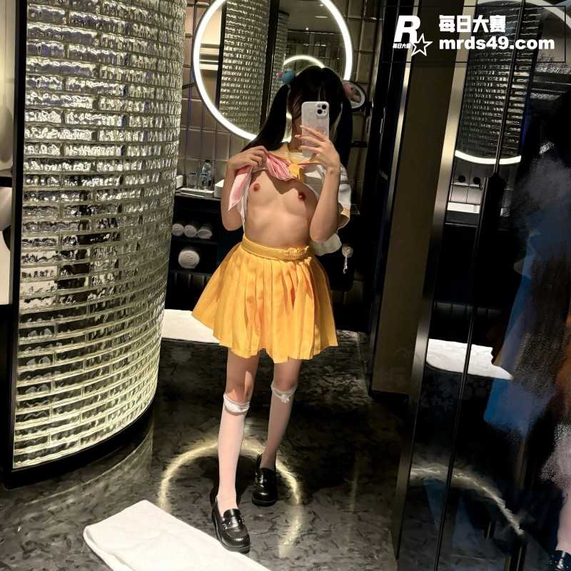 推特极品福利姬 小月相关图片4
