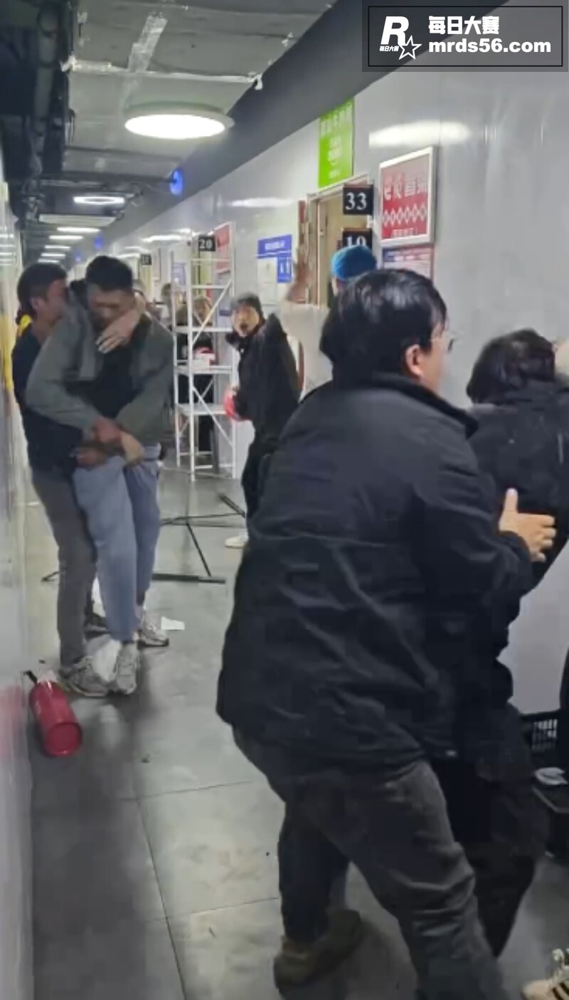 外卖员取餐与店家发生相关图片1