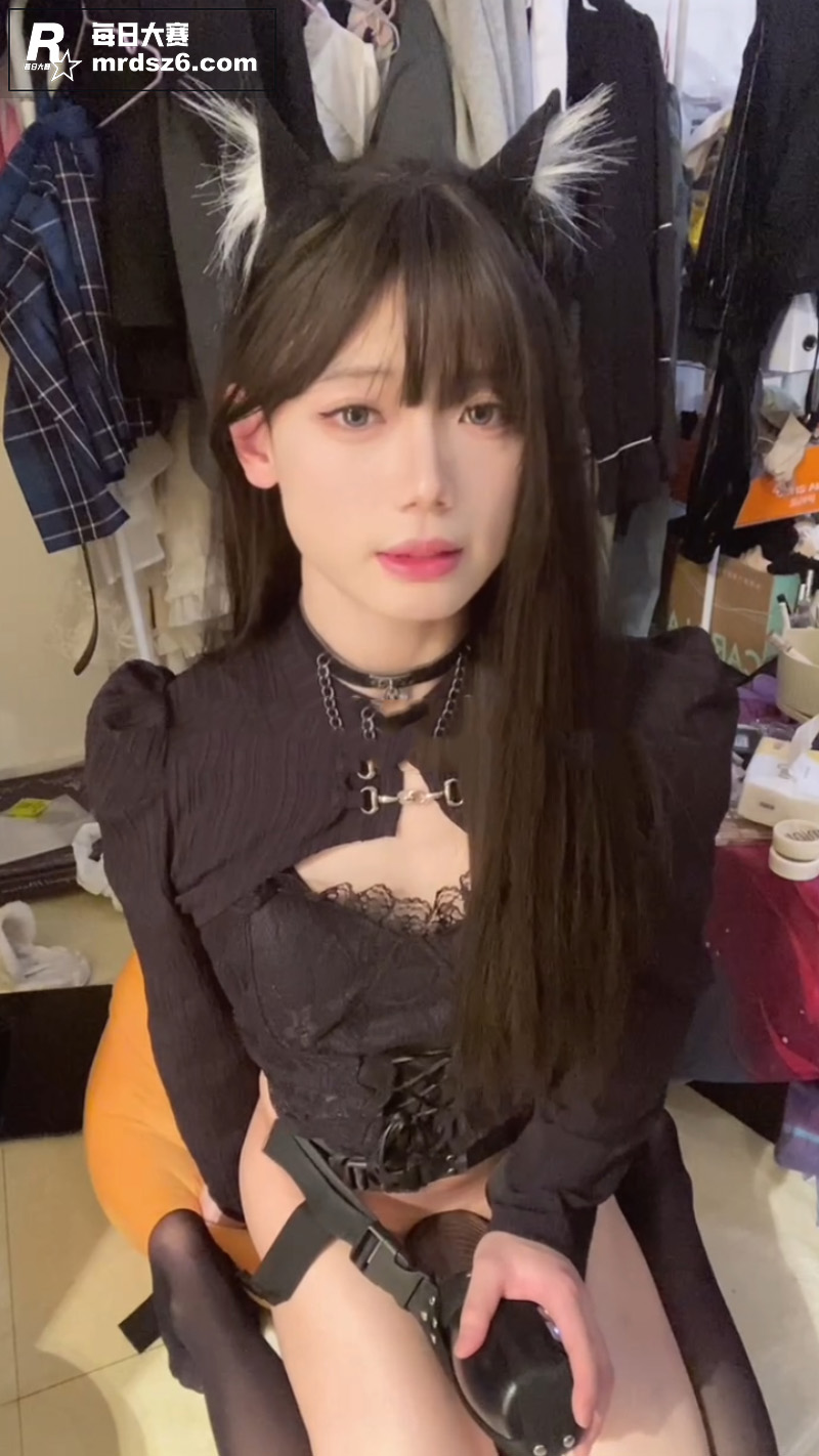 快手顶级尤物 小奶球相关图片3