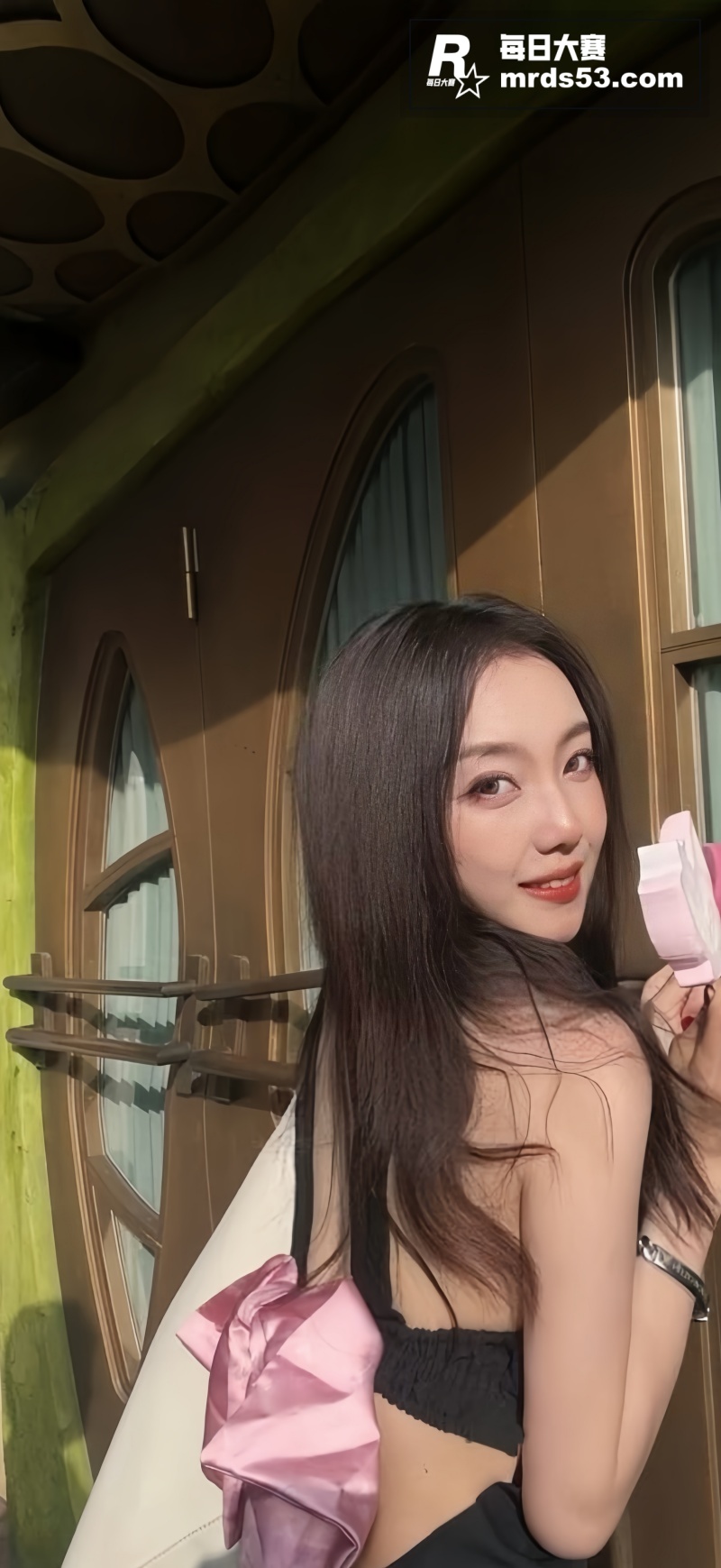 英国利兹女留学生 时相关图片3