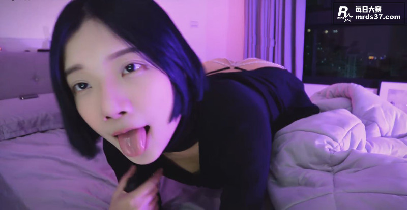 台湾知名女网红 zh相关图片2