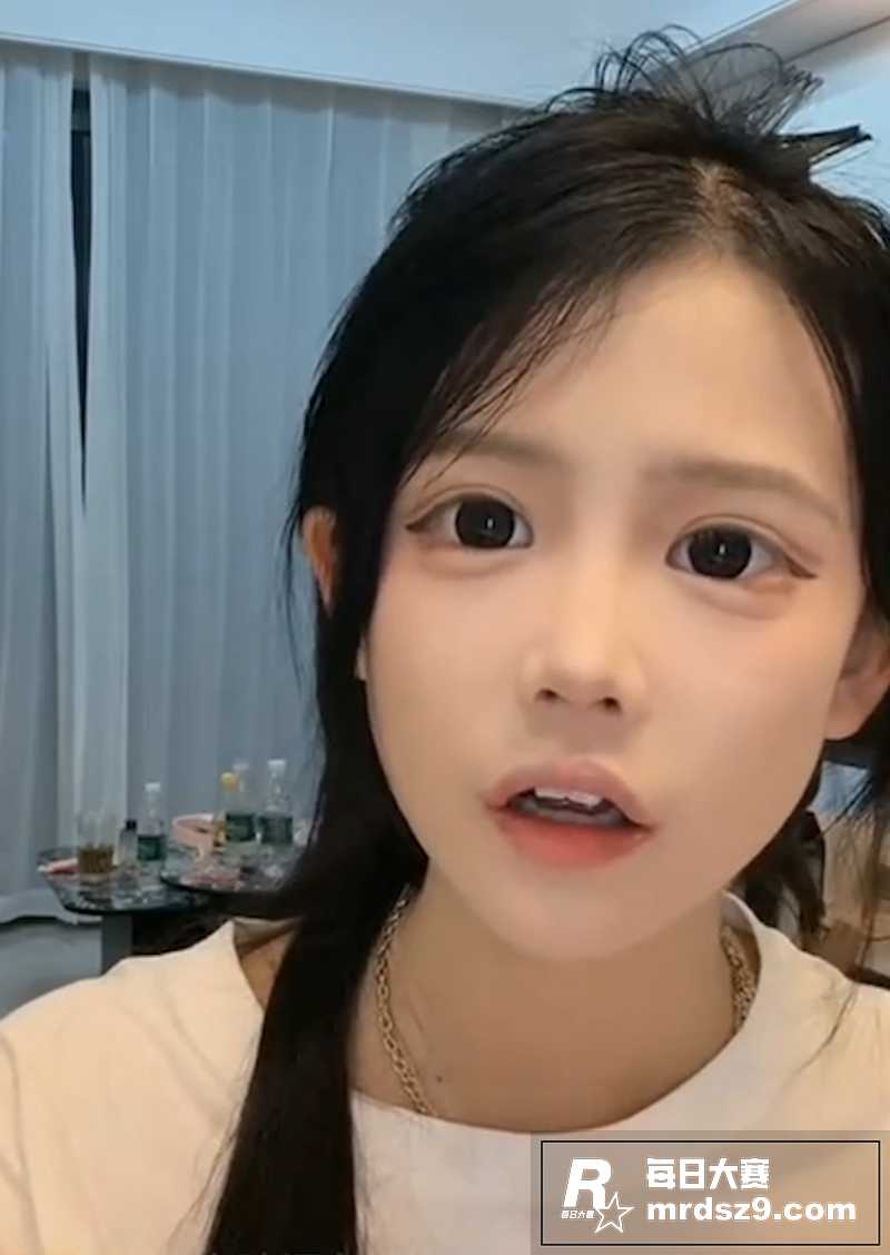 抖音高颜值女网红 困相关图片7
