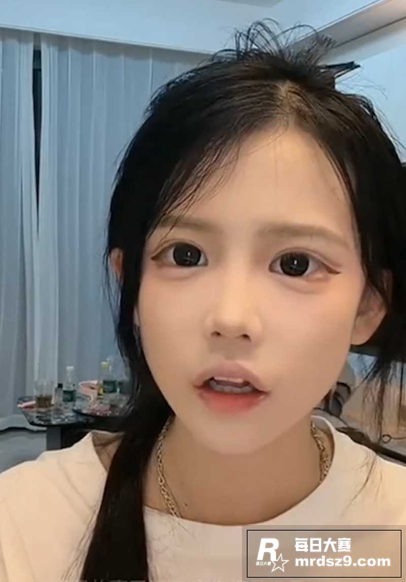 抖音高颜值女网红 困相关图片8