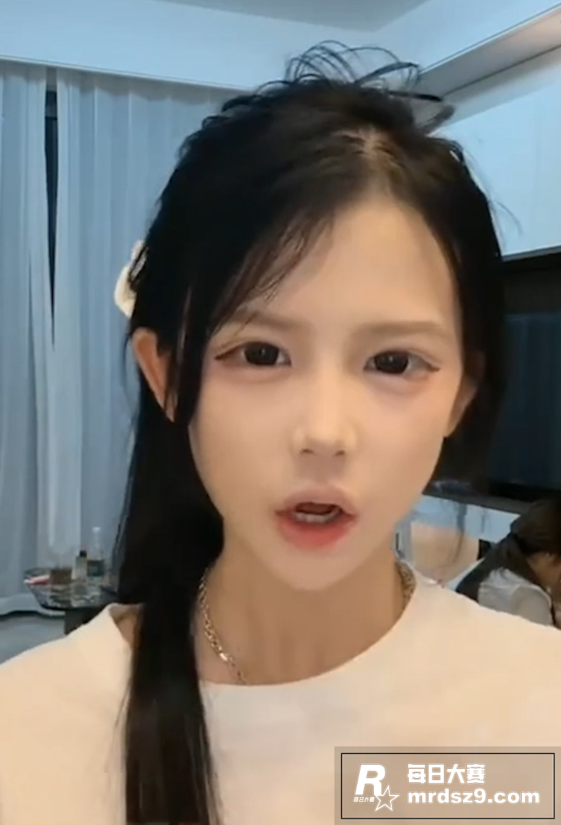 抖音高颜值女网红 困相关图片9