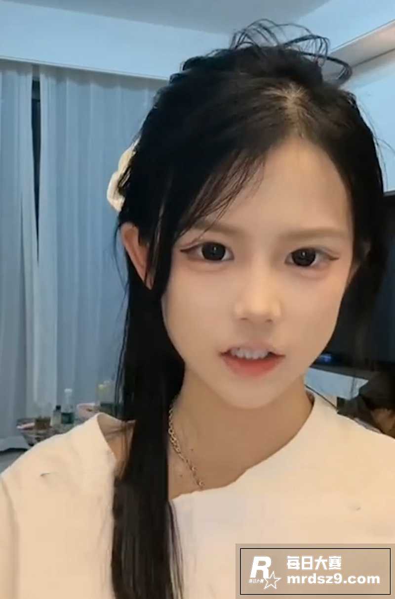 抖音高颜值女网红 困相关图片10