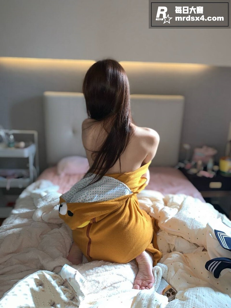 推特高颜值福利姬 小相关图片4