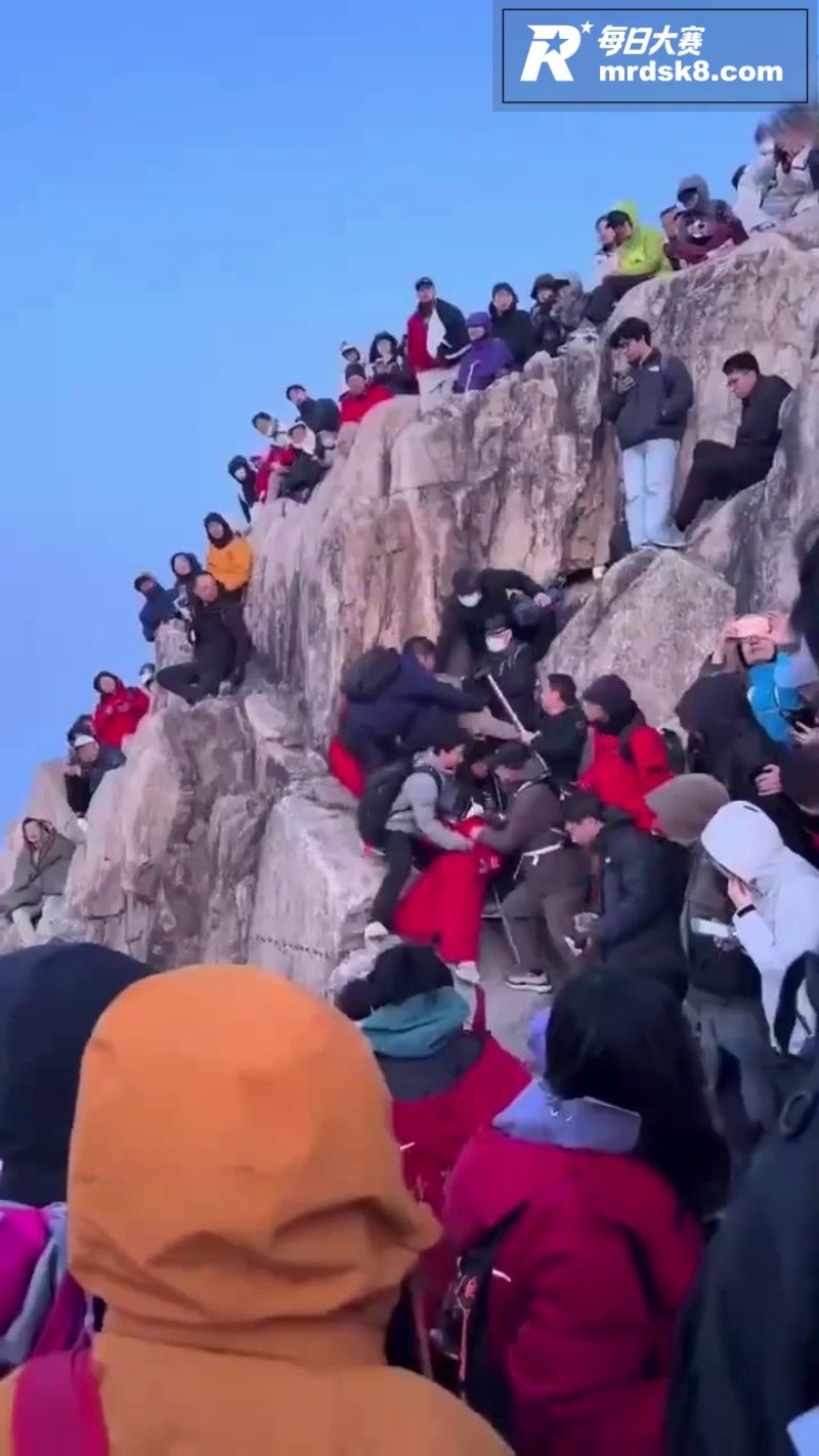 山东泰山风景区冲突事相关图片2