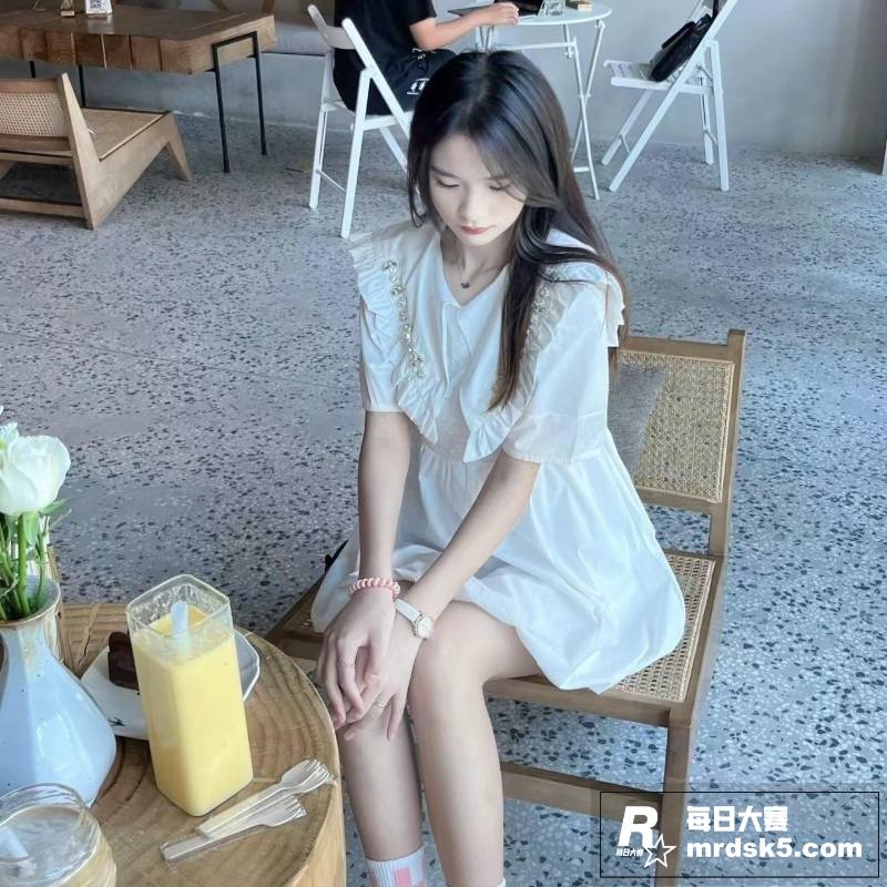 齐齐哈尔在校女大学生相关图片4