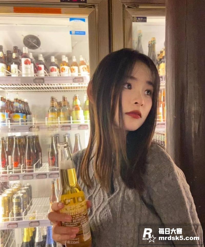 齐齐哈尔在校女大学生相关图片5
