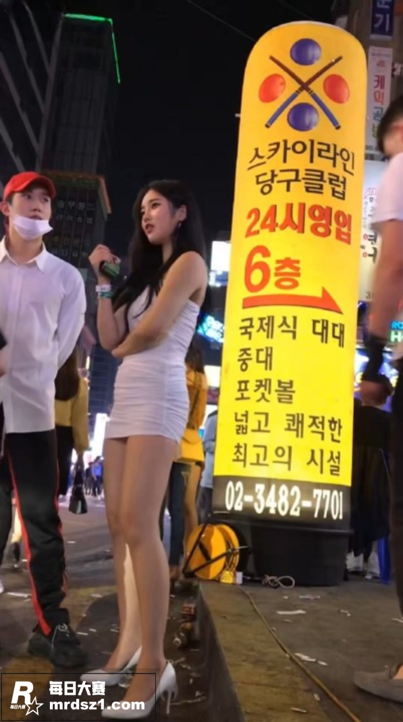 韩国深夜户外抄底偷拍相关图片6