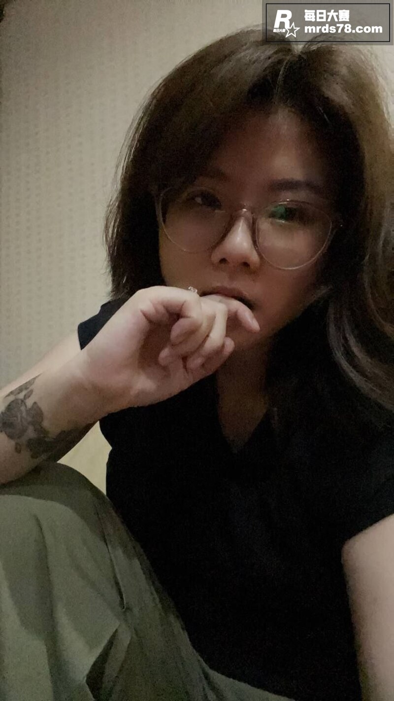 重庆大奶少妇婚内出轨相关图片2