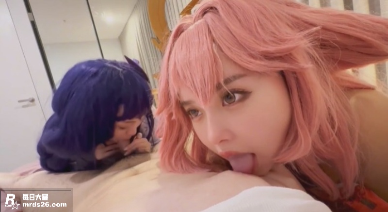 极品高颜值妹妹真人C相关图片2